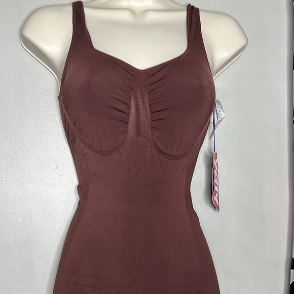 Yitty nearly naked shaping mid thigh bodysuit - Picture 2 of 7